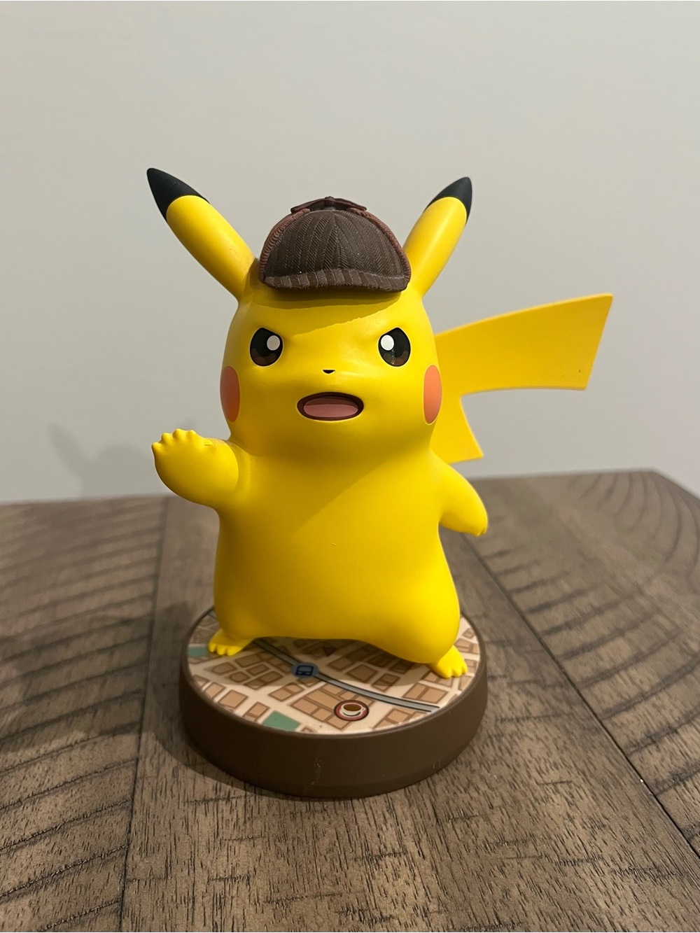 Nintendo Pokémon Amiibo Detective Pikachu Figure 3DS/Wii U/Switch Oversized MINT